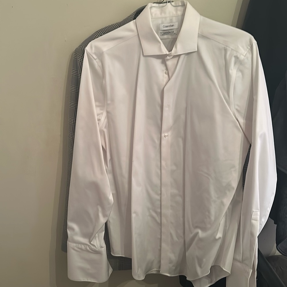 Calvin Klein Men’s double cuffed button down shirt
